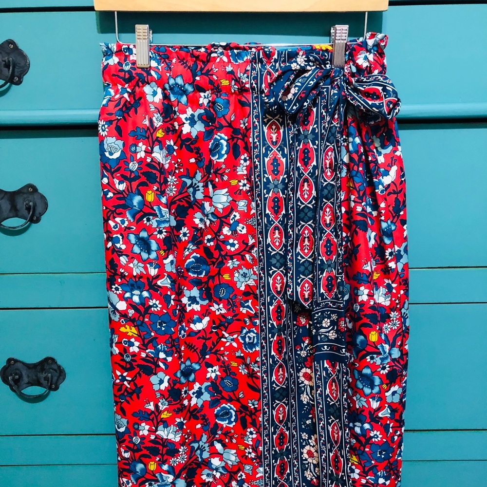Loft small colorful maxi skirt with pockets & tie